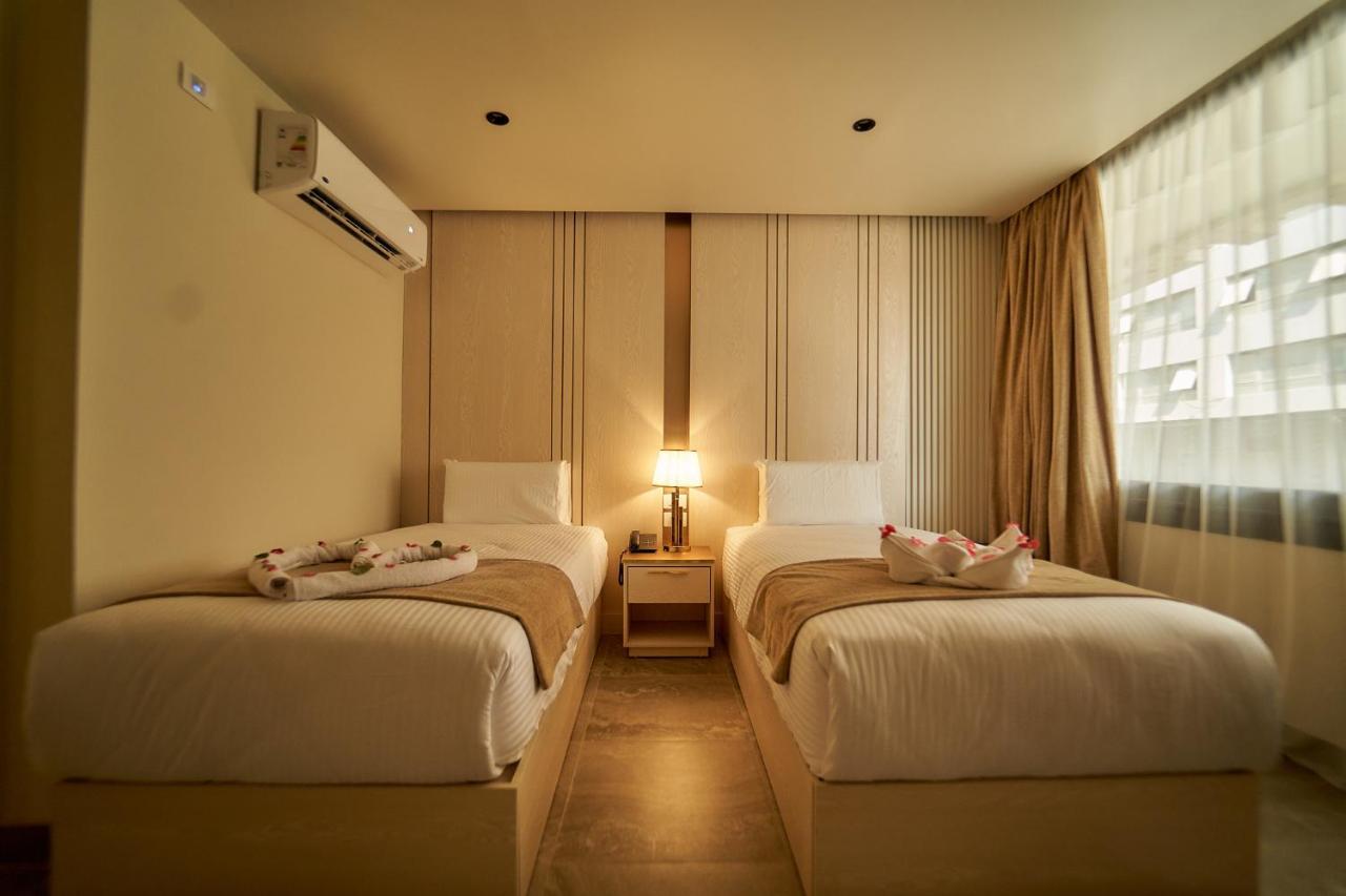 Gold'S Pyramids Hotel Al Kawm al Akhdar Екстериор снимка