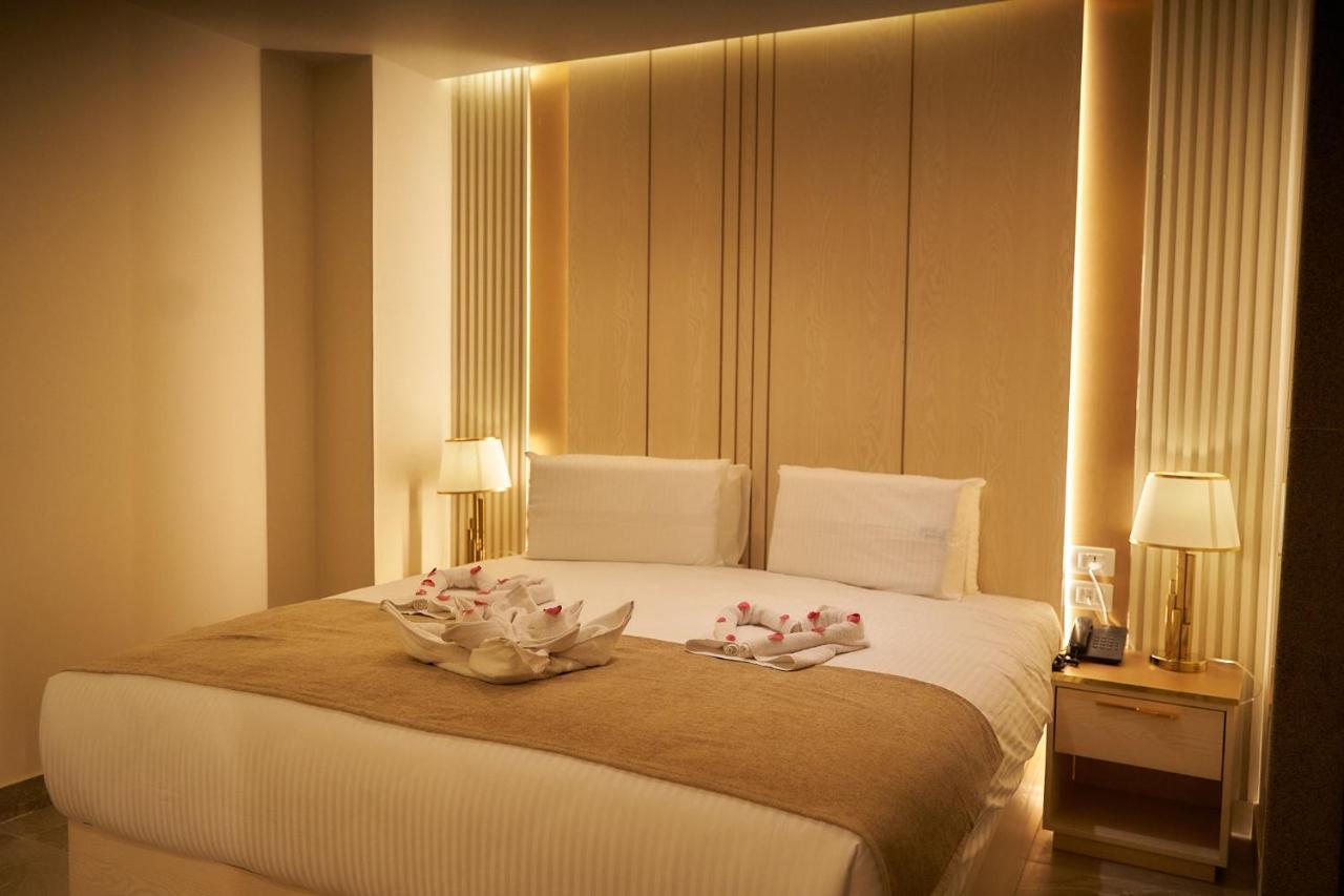 Gold'S Pyramids Hotel Al Kawm al Akhdar Екстериор снимка