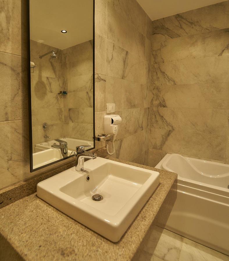 Gold'S Pyramids Hotel Al Kawm al Akhdar Екстериор снимка